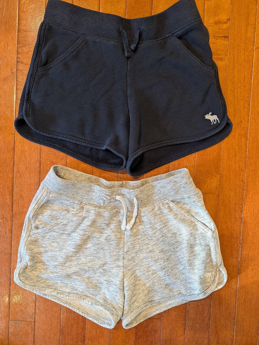 Abercrombie & Fitch Navy and Gray Lot Of 2 Girls / Teen Knit Shorts Size 15 16